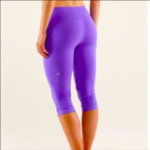Lululemon ebb and flow crop